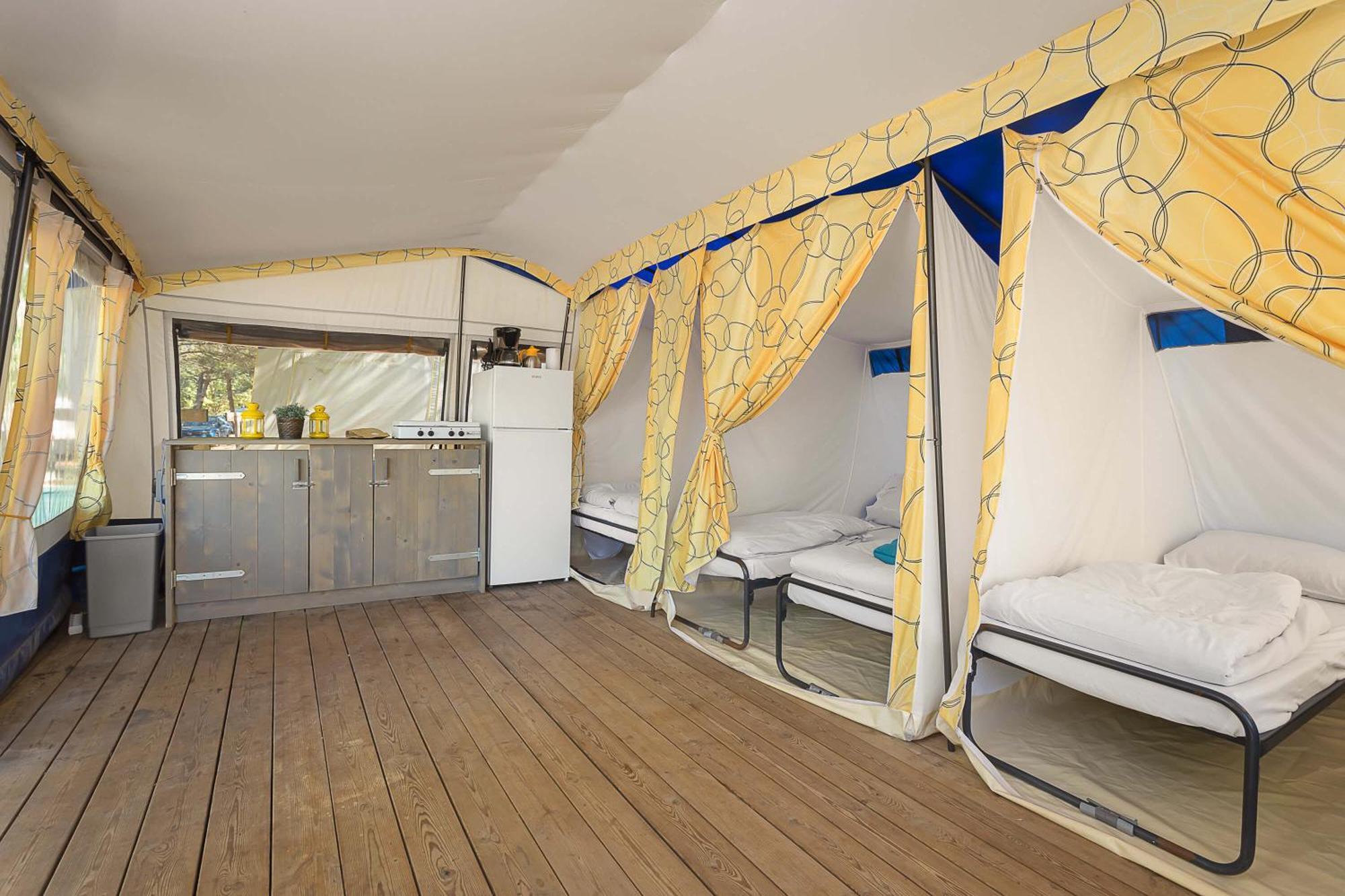 Easyatent Bungalow Tent Lanterna Červar-Porat Habitación foto