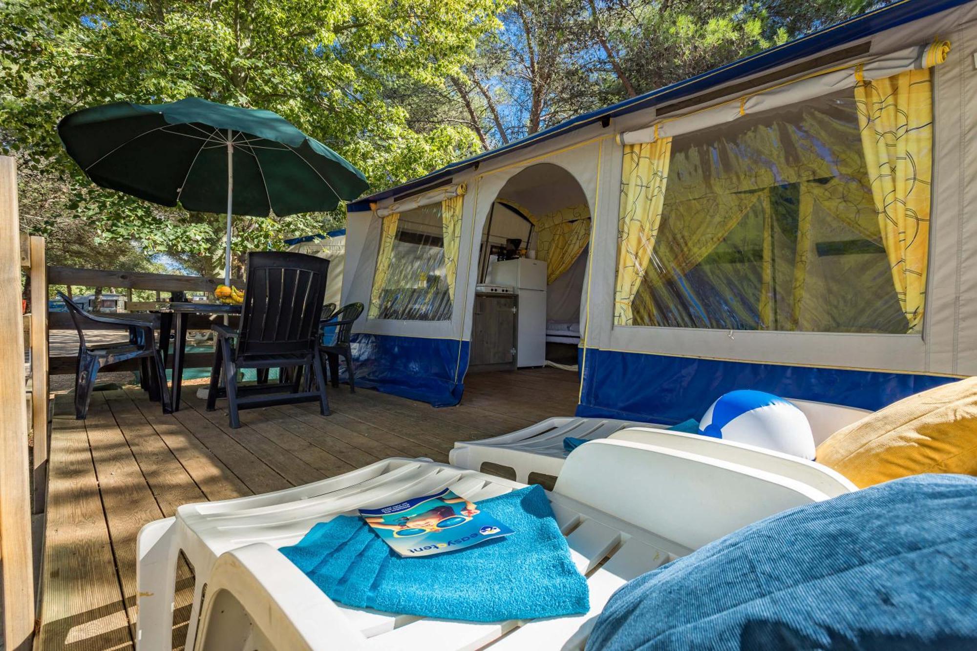 Easyatent Bungalow Tent Lanterna Červar-Porat Habitación foto