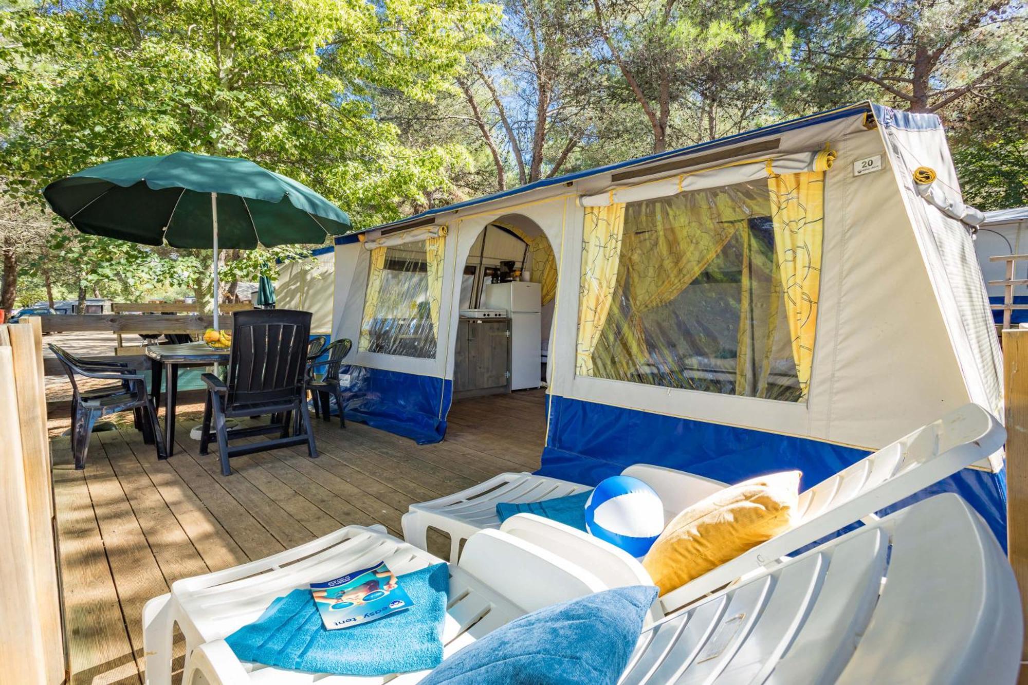 Easyatent Bungalow Tent Lanterna Červar-Porat Habitación foto